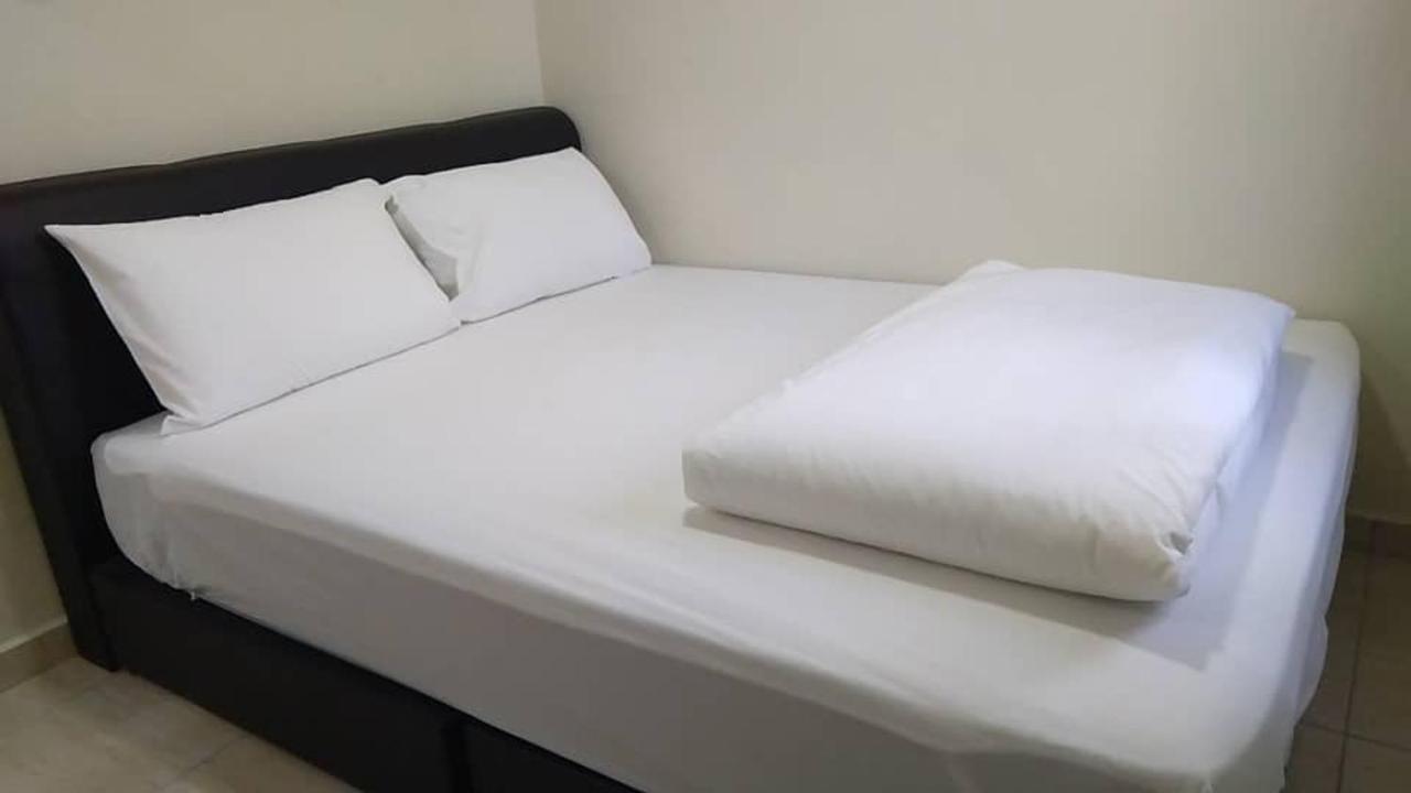 Axlite Hotel Taiping Bagian luar foto
