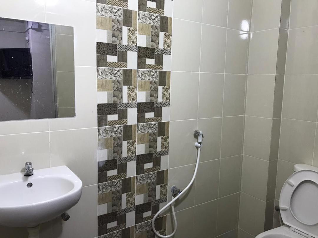 Axlite Hotel Taiping Bagian luar foto